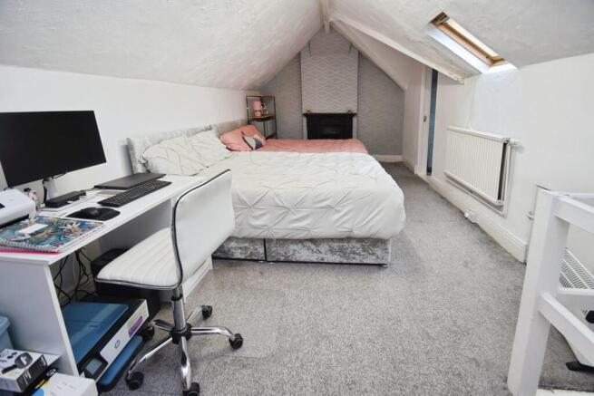 4 bed Terraced for sale Image 11