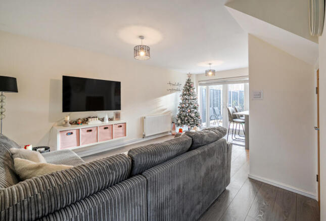 1387857-9-693ad83...