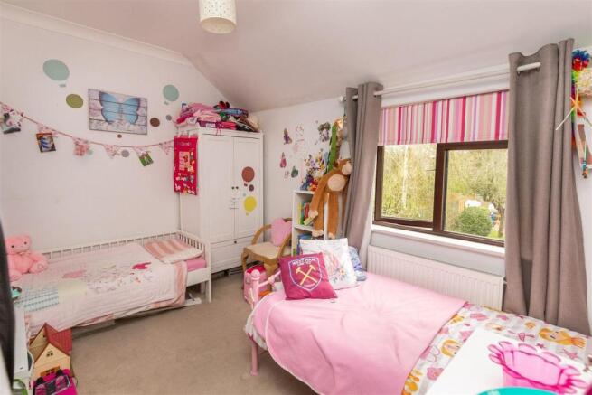 7 Fairfield road  (15).jpg