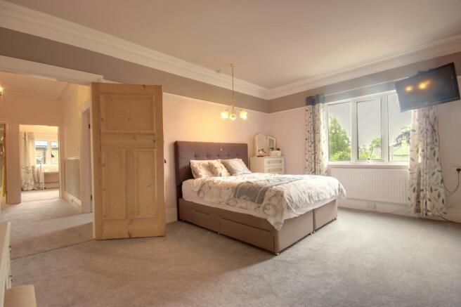 Bedroom 1 (Double)