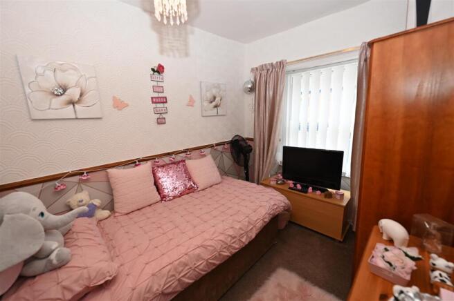 3 bed Terraced for sale Image 7