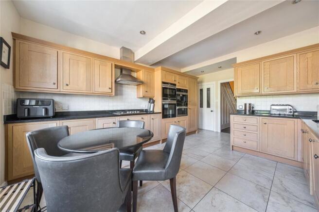5 bed Terraced for sale Image 6