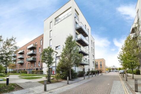 Honour Gardens, DAGENHAM, Essex, RM8