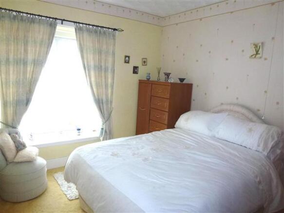FRONT BEDROOM 1