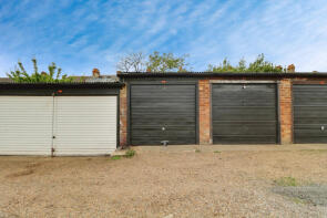 11, Ilfracombe Avenue, Southend-on-sea SS1 2QX