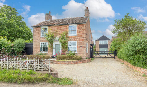 Upper Street, Horning