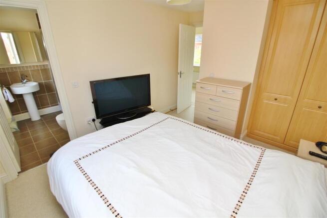 28 Bed 1.JPG