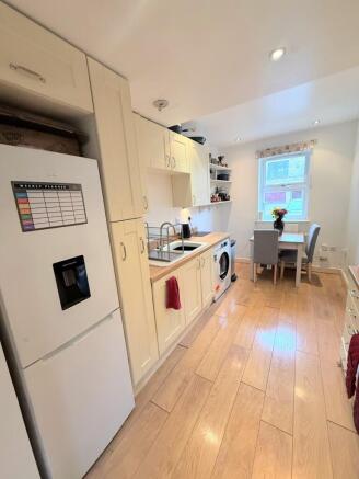 4 bed Not Specified for sale Image 11