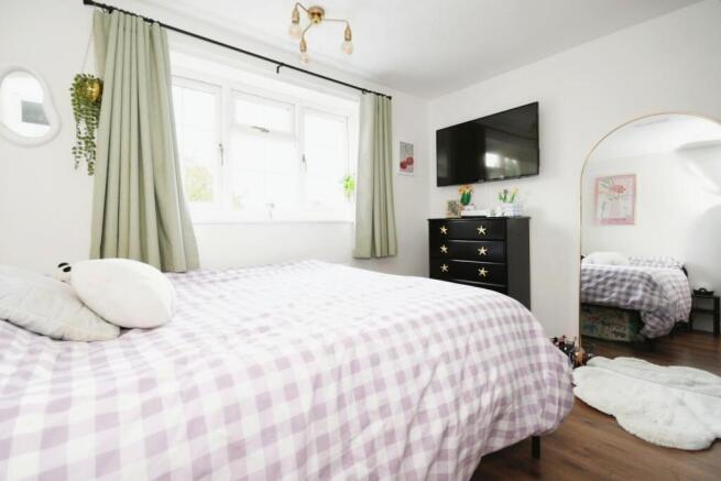 BEDROOM 2.jpg