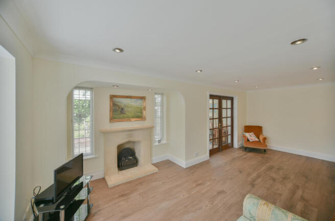 Brogden Drive, Gatley photo 5