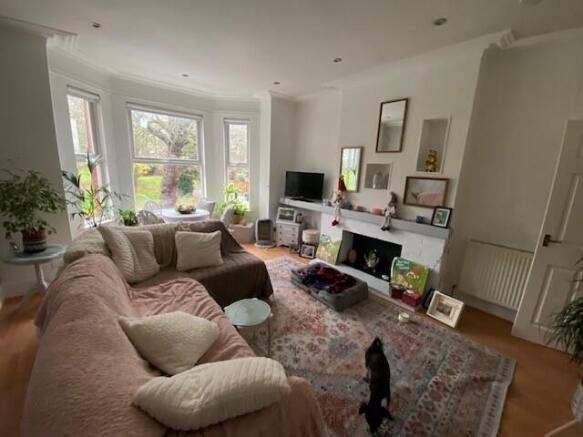 Flat B Lounge T202512031637.jpg