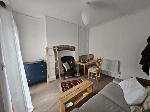 2 bed Terraced for sale Image 5