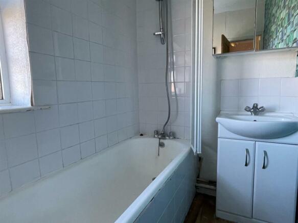 Bathroom.jpg