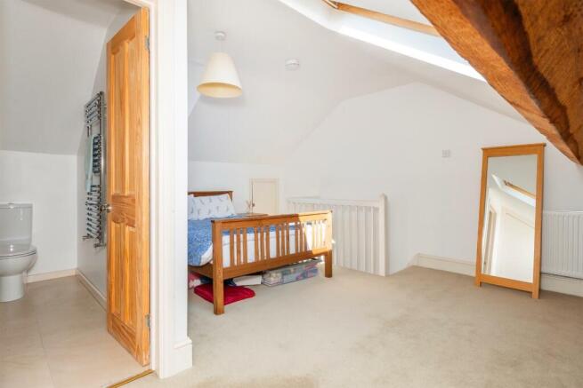 4HVK2RKE - Bedroom H.jpg