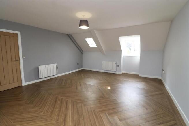 2 bed Apartment for sale Image 4
