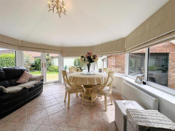 3 bed Detached Bungalow for sale Image 7