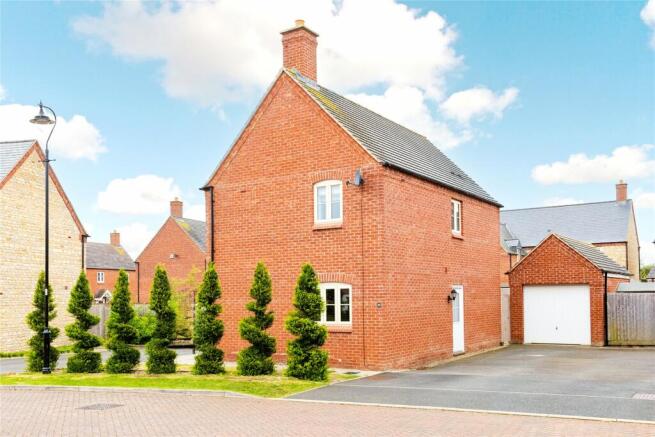 Driveway/Garage