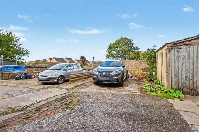3 bed Terraced for sale Image 7