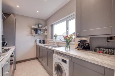 Shakespeare Drive, Shirley, B90