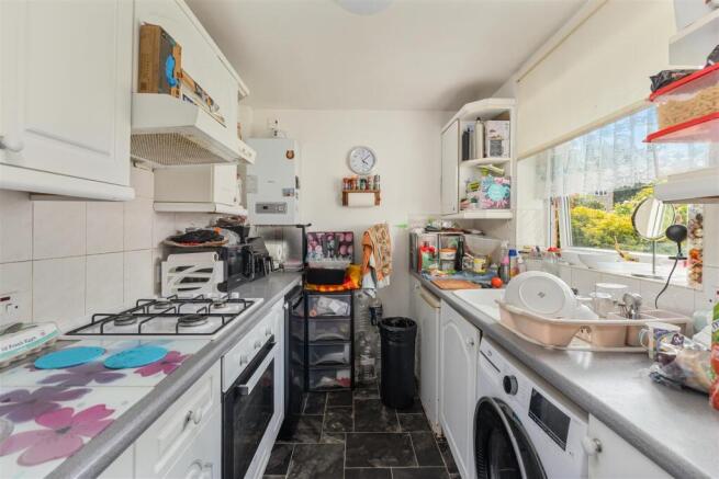 18 Lodge Close, Banbury-7.jpg