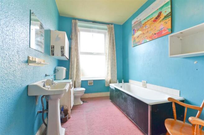 Bathroom - Ventnor - Isle of Wight Estate Agents.J