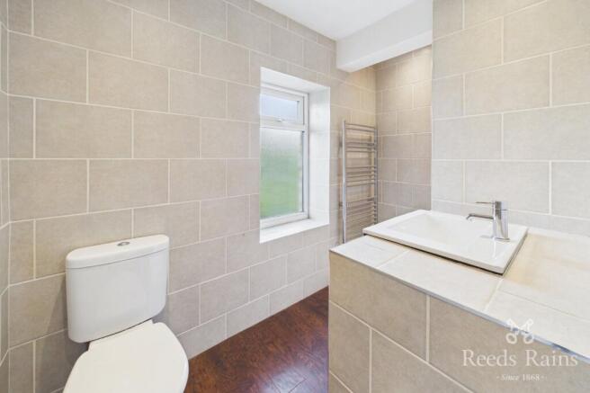 2 bed End of Terrace to rent Image 4