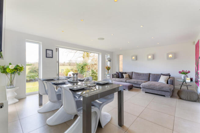 Living/Kitchen
