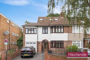 27, Chaseville Park Road, London N21 1PH