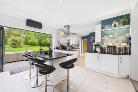 Burnmoor Meadow, Finchampstead, Wokingham, Berkshire, RG40