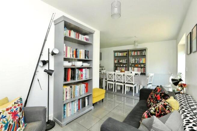 4 bed Detached for sale Image 8