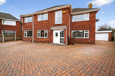 Newlyn Close, Wirral, CH47