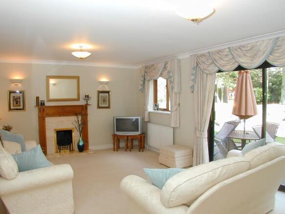 Attractive Lounge