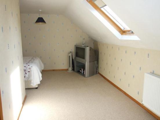 ATTIC ROOM