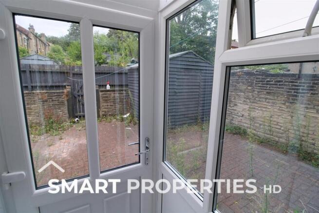 3 bed Terraced to rent Image 12