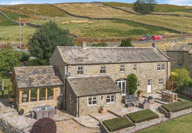 4 bed Detached for sale Image 4