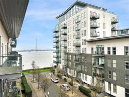 49, Clarinda House, Clovelly Place, Greenhithe DA9 9FB