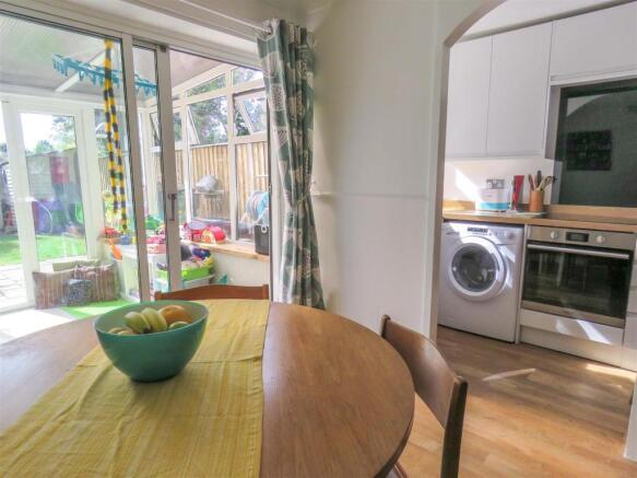 Dining Area B.JPG