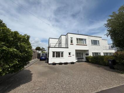 Waltham Way, Frinton-on-sea
