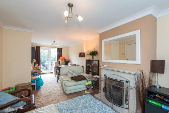 Lounge/Dining Room