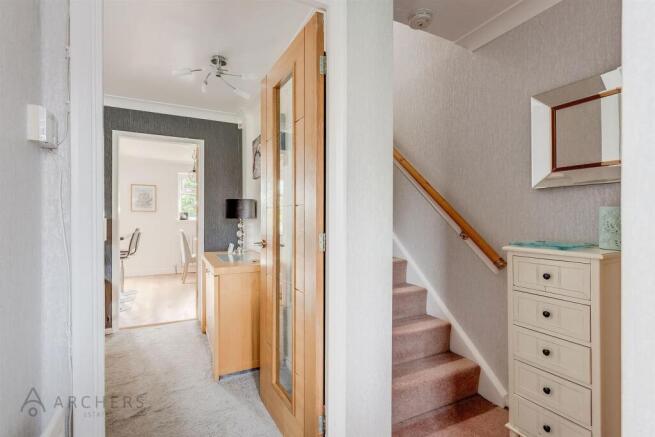 4 bed Detached for sale Image 6