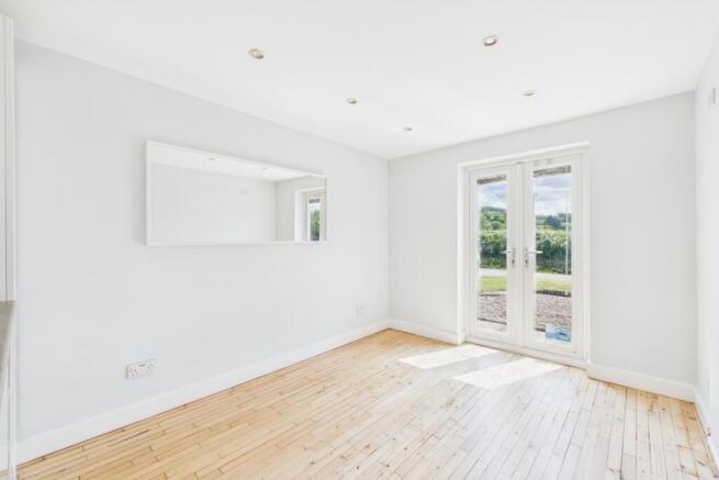 4 bed Detached for sale Image 12