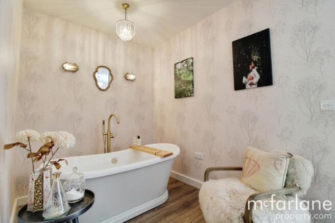 Master Bedroom & En-suite