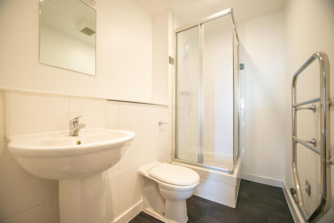 2 bed Flat to rent Image 9