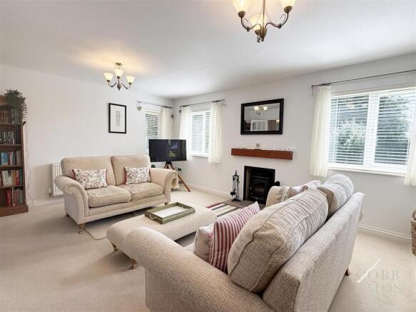 Living Room 2.jpg