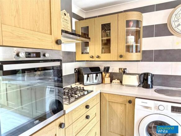 2 bed Detached Bungalow for sale Image 7