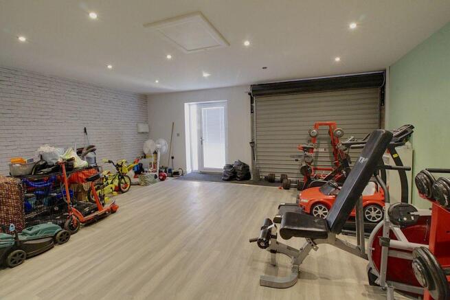 Triple Garage