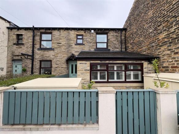 3 bed Terraced for sale Image 10