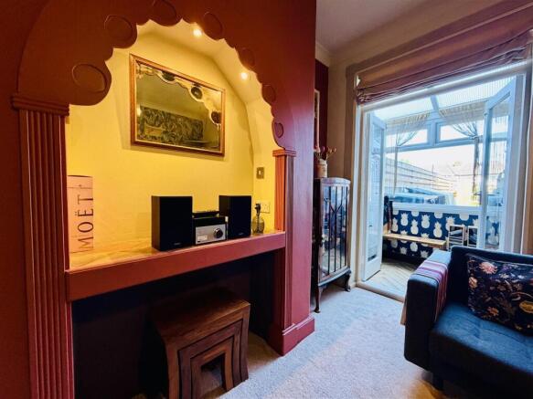 3 bed Terraced for sale Image 7