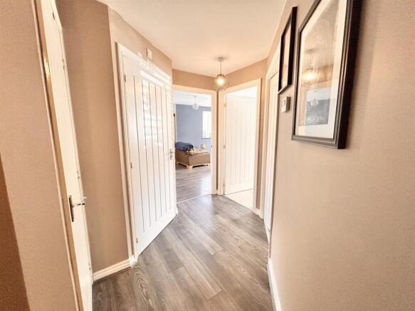 2 bed Apartment for sale Image 9
