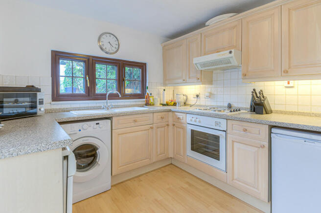Kitchen with wind...